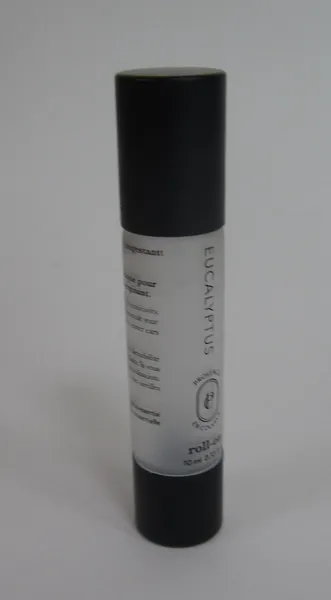 /src/assets/glassBottles/10ml-clear-frosted-roll-on-glass-bottle.jpg photo