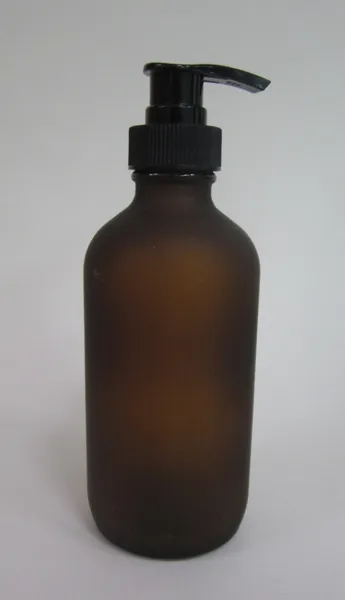 /src/assets/glassBottles/8oz-amber-matt-glass-bottle.jpg photo