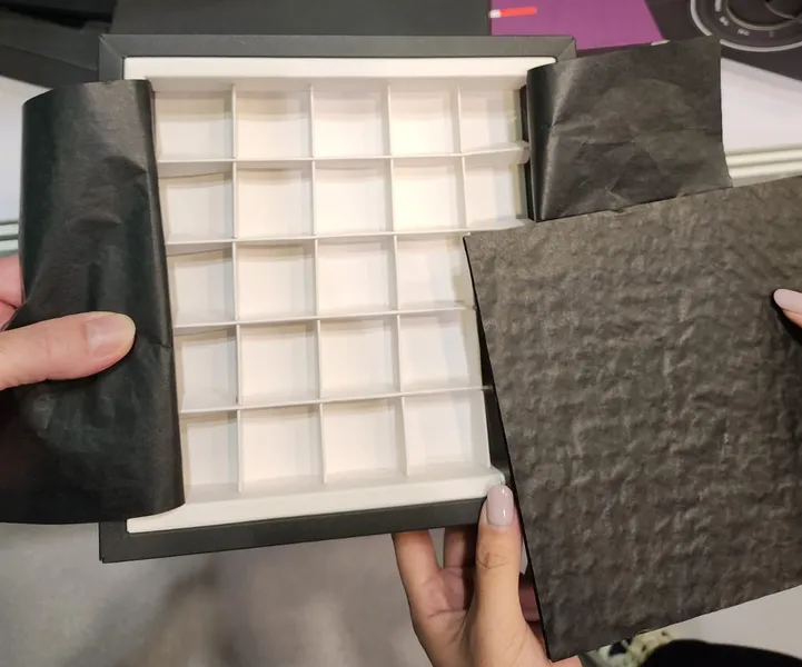 /src/assets/giftBoxes/cacao_box2.jpg photo
