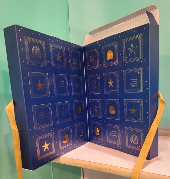 /src/assets/adventCalendars/dark_blue2.jpg photo