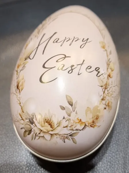 /src/assets/tinBoxes/easter_egg2.jpg photo