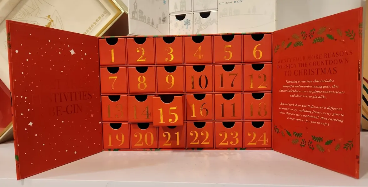 /src/assets/adventCalendars/orange_red1.jpg photo