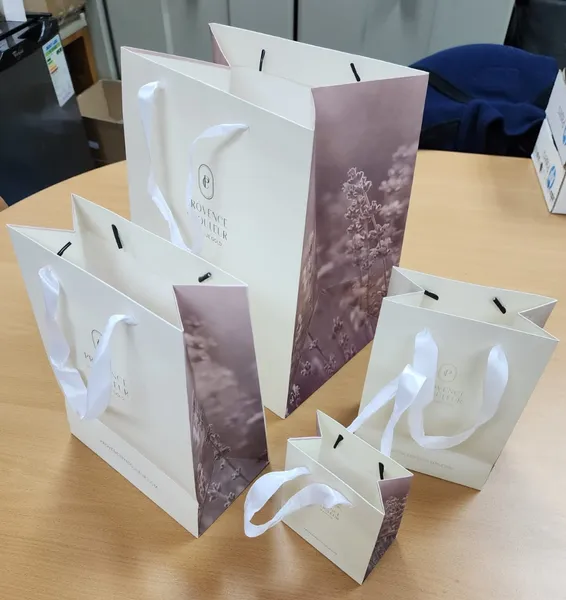 /src/assets/giftBags/provence_bag3.jpg photo