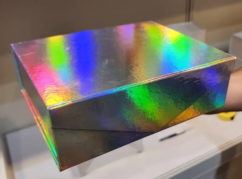 /src/assets/foldingGiftBoxes/shine_box1.jpg photo