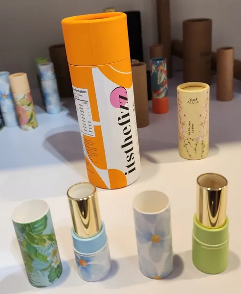 /src/assets/cylindricalGiftBoxes/vareity4.jpg photo